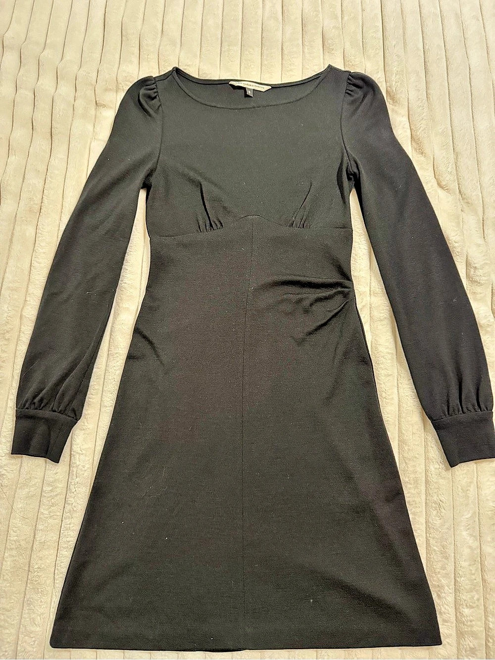 Diane von Furstenberg Midi Long Sleeve Dress in Black 100% wool
